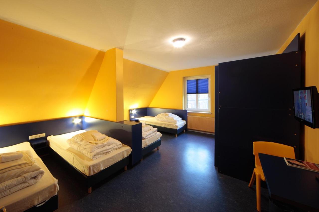 Bed'nbudget Expo-hostel Dorms Hostel