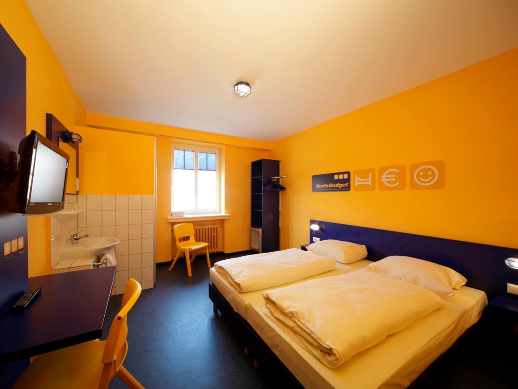 Bed'nbudget Expo-hostel Dorms Hostel